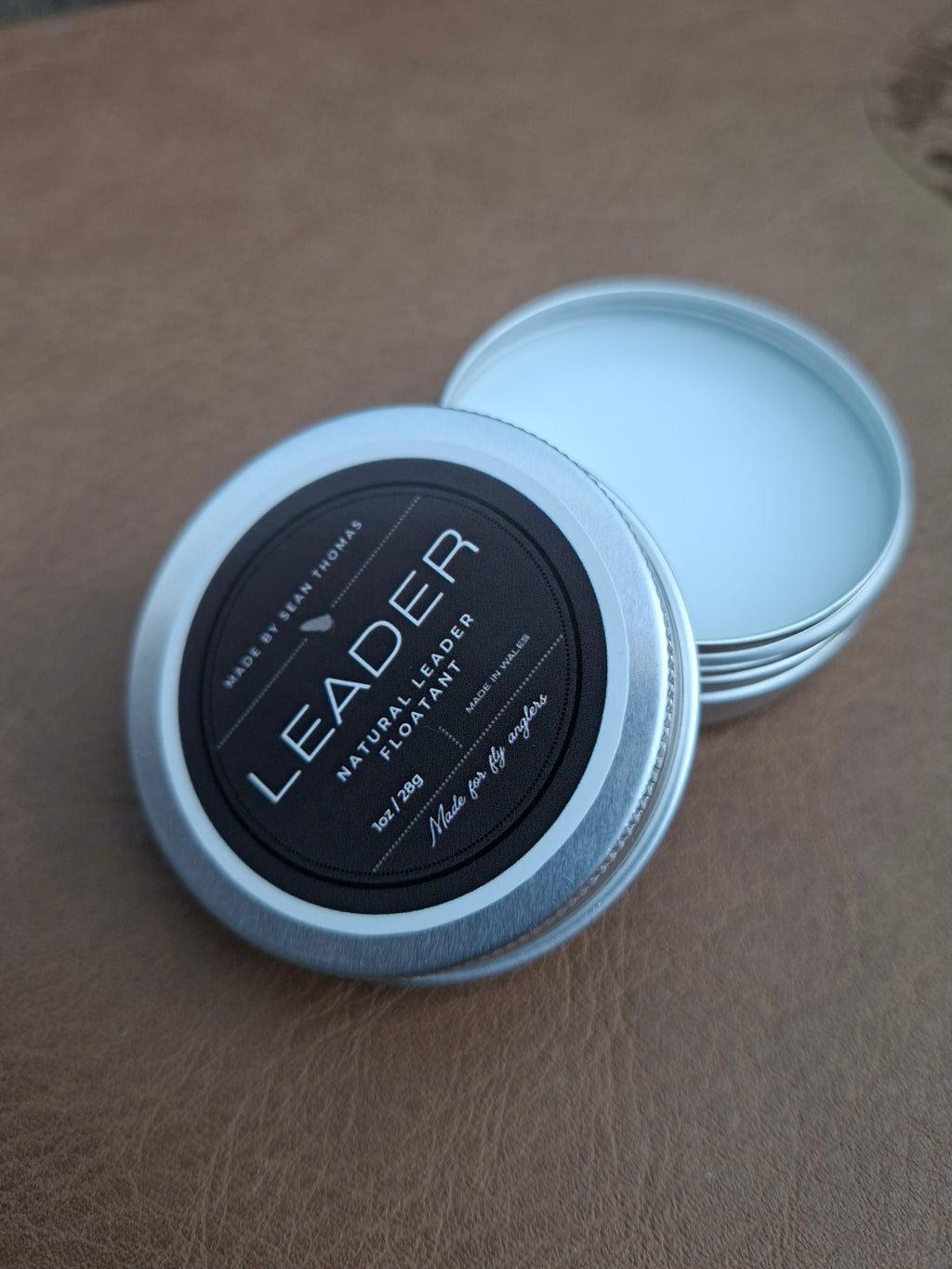 LEADER FLOATANT